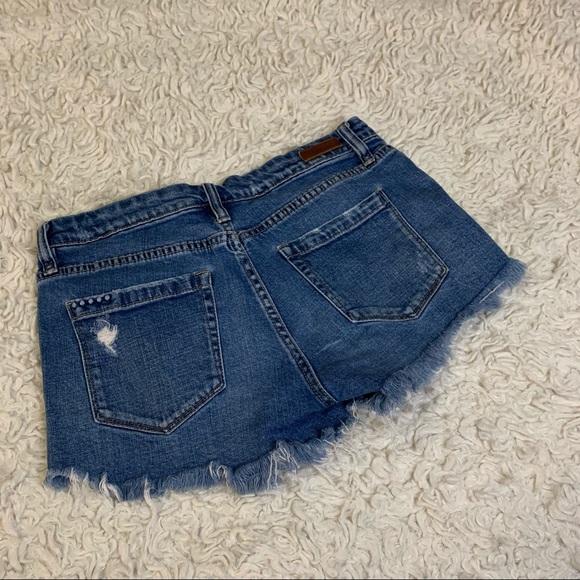 [Blank NYC] Mid-rise Torn Ripped Denim Shorts Blue Light Wash - Picture 3 of 3